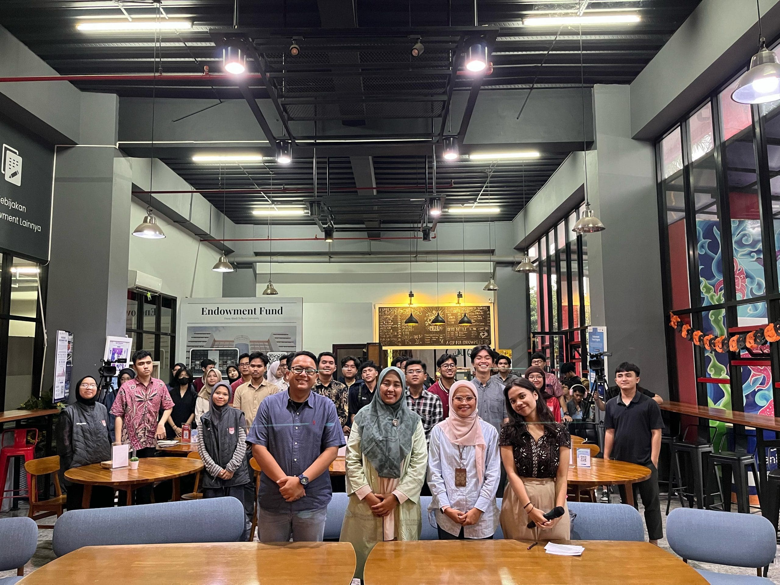 Dermaga Ramadhan 2025: Mencintai Diri di Tengah Ekspektasi Sosial